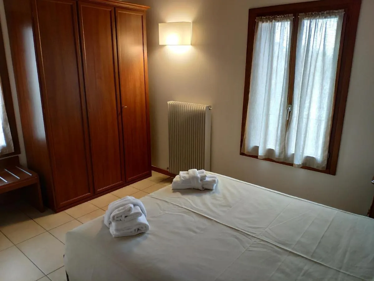 Hotel La Rotonda Relais à Badoere Maison d'hôtes