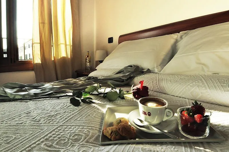 La Rotonda Relais Hotel Badoere Guest house